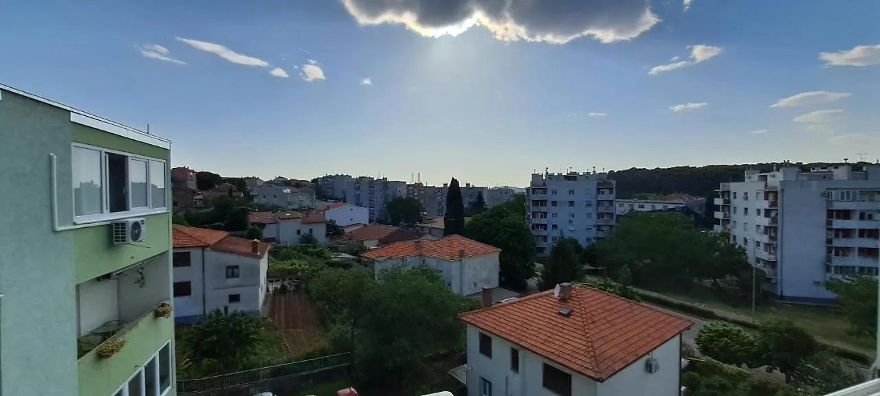 Greenline Pula Apartment 0*,  Croatia