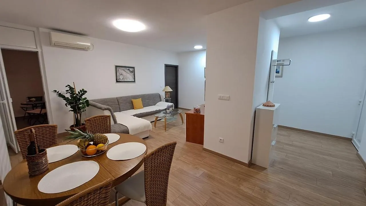 Greenline Pula Apartment